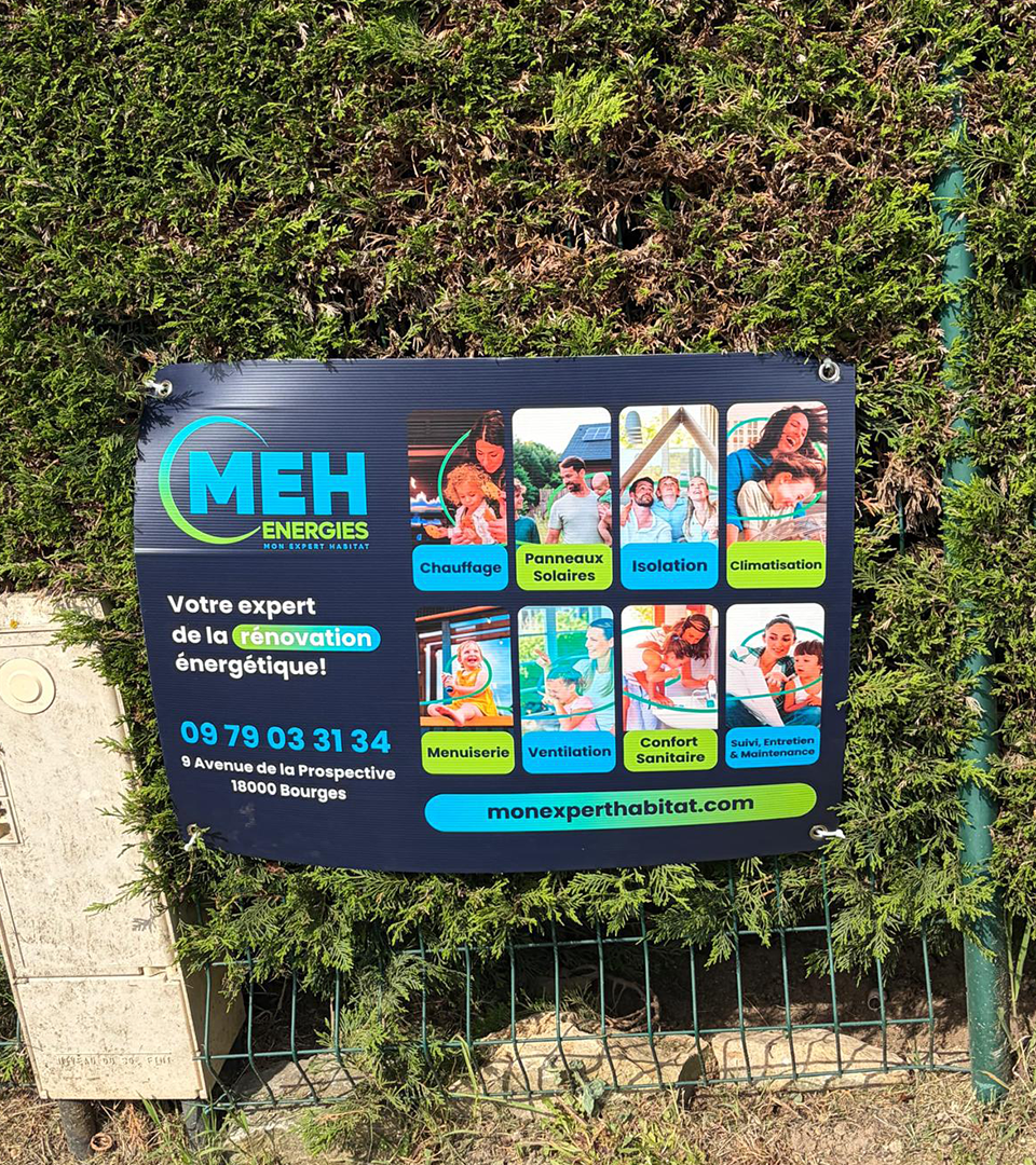 Panneau chantier MEH Énergies spécialiste rénovation énergétique à Bourges