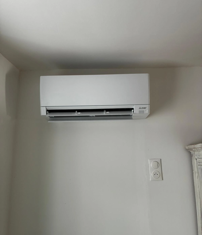 Climatisation murale Mitsubishi Electric installée à Méobecq dans l’Indre 36