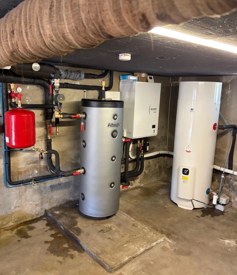 Installation d’une pompe à chaleur Mitsubishi et d’un chauffe-eau thermodynamique Thermor à Nevers